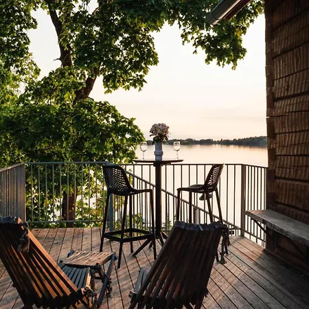 Chalet Lakefront Log *