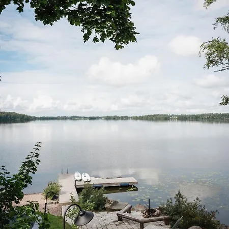 Lakefront Log *