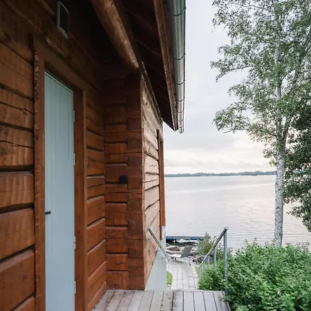 Lakefront Log Chalet