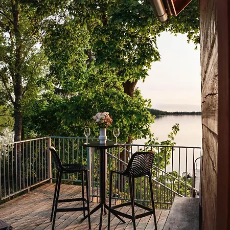 Chalet Lakefront Log *